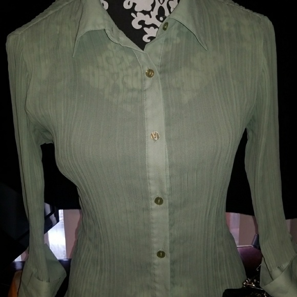 E.k. Designs medium blouse - Picture 2 of 8